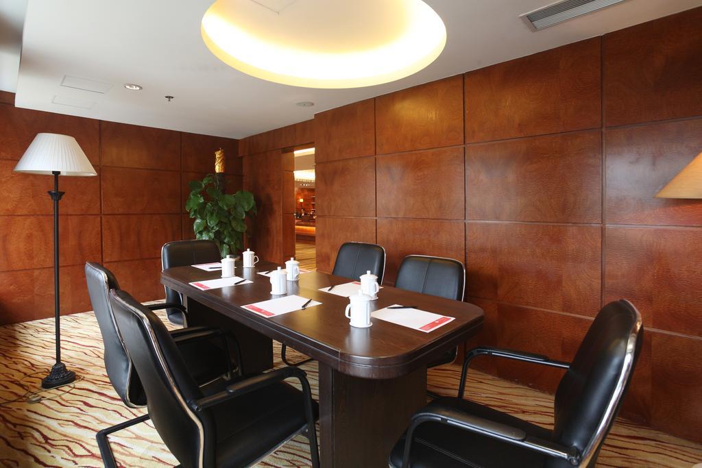 מלון Ramada Plaza גואנגג'ואו מראה חיצוני תמונה